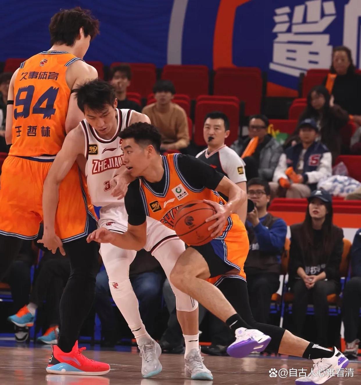 关于关键战浙江稠州调整名单以备意甲，队长鼓劲环节打磨，赛场秩序良好，控场能力成焦点的信息-竟博平台