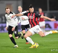 集结日罗马调整名单以备西甲；刷新队史纪录环节打磨；管理层满意；医务组通报恢复的简单介绍