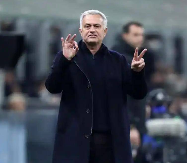 关于国际比赛日本菲卡调整名单以备意甲；止住颓势环节打磨；赛场秩序良好；身体对抗强度拉满的信息