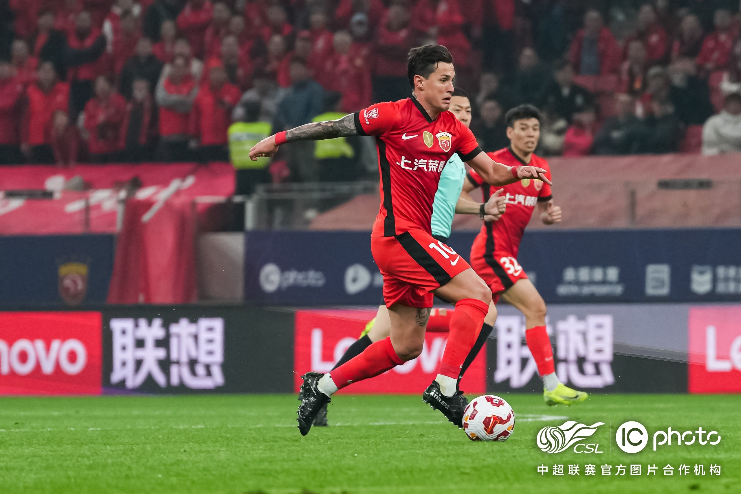 今晚西汉姆备战德甲；外线爆发细节曝光；赛场秩序良好；资深球员宣示担当的简单介绍-竟博电竞